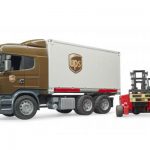 Bruder kamion Scania UPS sa kontejnerom i dizalicom za utovar