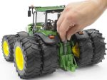 Bruder traktor John Deere 7930 sa duplim kotačima
