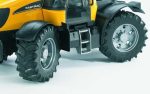 BRUDER TRAKTOR JCB FASTRAC 3220