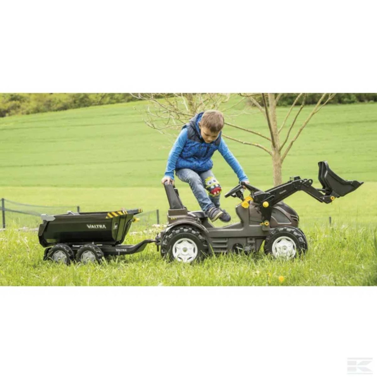rtvaltra8 Rolly Toys traktor na pedale Premium Valtra sa utovarivačem - Slika 8