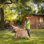 Stihl zaštitna kaciga s vizirom igračka - Dječak s kacigom