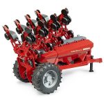 Bruder jednostruka sijačica Horsch Maestro 8CX - sklopljena i podinguta krila