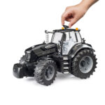 Bruder traktor DEUTZ-FAHR 8280 TTV Warrior - Slika 4